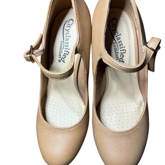 City classified Comfort Beige Mary Jane HeelsTan Corpcore faux leather Shoes SZ6 - Picture 5 of 5